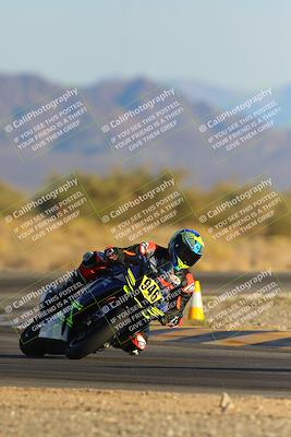 media/Dec-16-2023-CVMA (Sat) [[bb38a358a2]]/Race 11 Amateur Supersport Open/